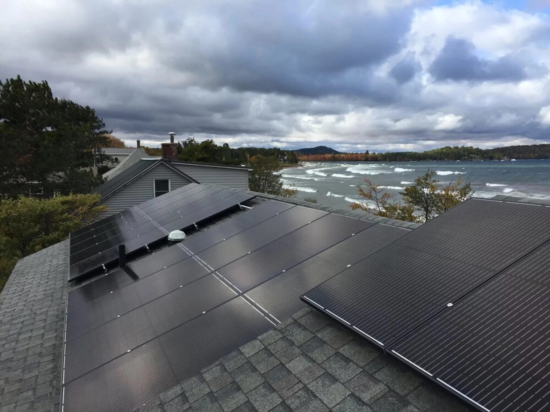 New law in Michigan requires homeowners associations to approve solar systems on rooftops